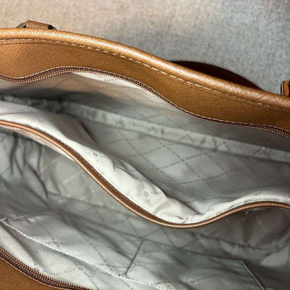 USED ONE TIME- Chocolate Brown Large Michael Kors Shoulder Bag - Picture 9 of 10